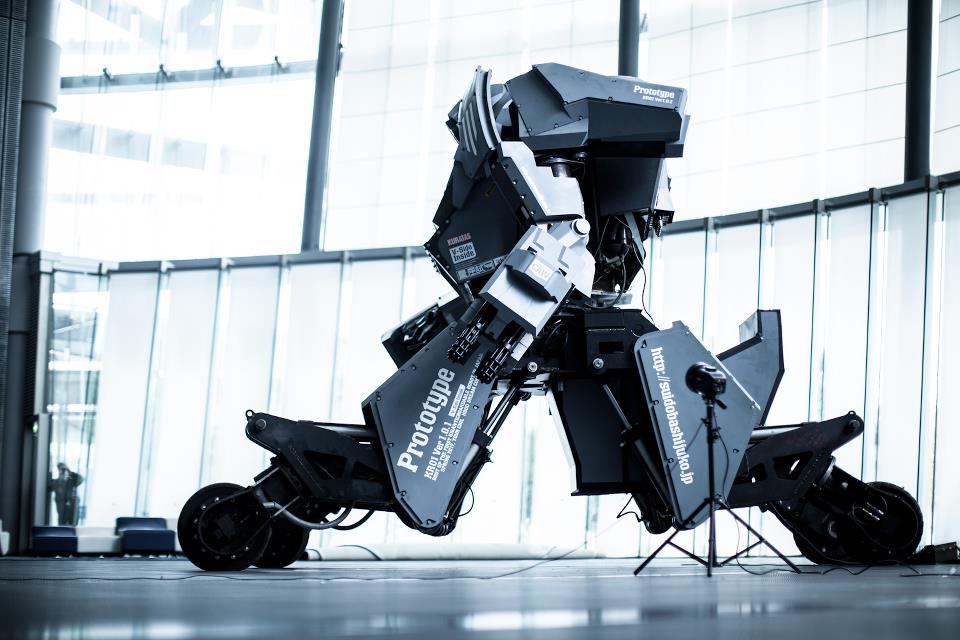 Kuratas-by-Suidobashi-Heavy-Industry-Cool-Expensive-Unique-Stuff-to-Buy Robots Gigantes // pelea real